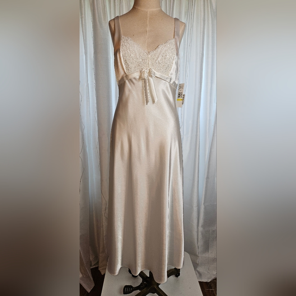 Jones New York NWT Bridal Intimates